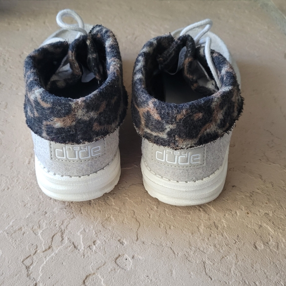 Size 8 Hey Dude Britt Black Cheetah Tan Leopard Women's Loafers - Picture 3 of 7